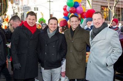 Jeffre spending time with his bandmates. Know about Justin's personal life, marriage, wife, affairs